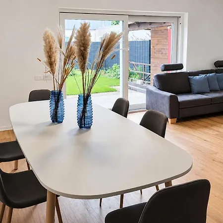 Am Steinhuder - Terrasse & Parkplatz بيت للعطل شتاينهودي